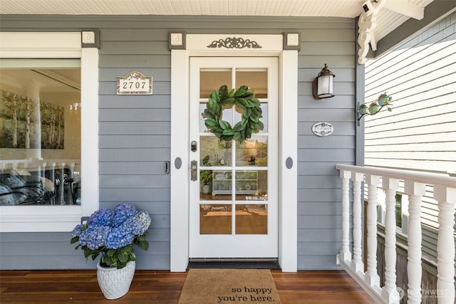 2707 4th Ave W, Seattle, WA 98119 - doorway to property with covered porch