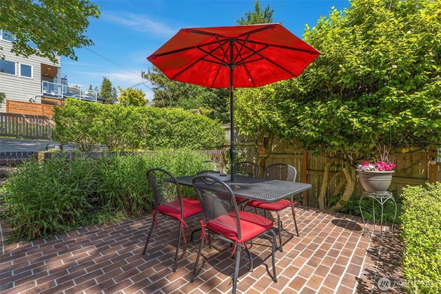 2707 4th Ave W, Seattle, WA 98119 - view of patio / terrace with outdoor dining area