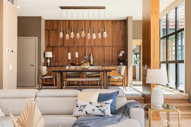 3840 E Mercer Way, Mercer Island, WA 98040 - view of living area