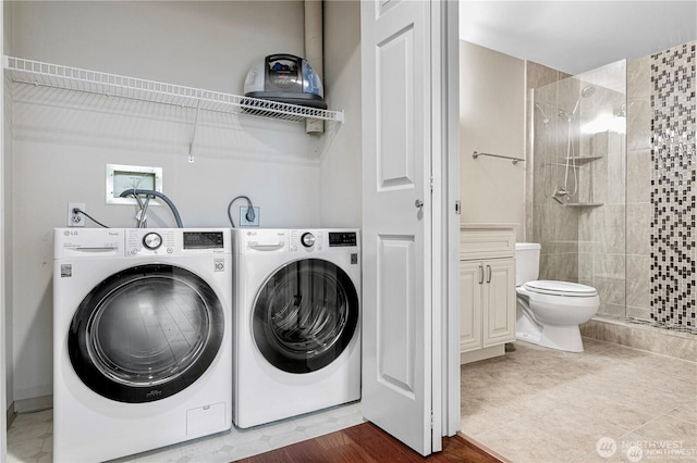 177 107th Ave NE Unit 1012, Bellevue, WA 98004 - laundry area with washing machine and clothes dryer