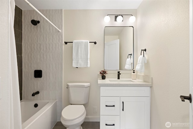 828 116th St SW, Everett, WA 98204 - full bath featuring vanity and tub / shower combination
