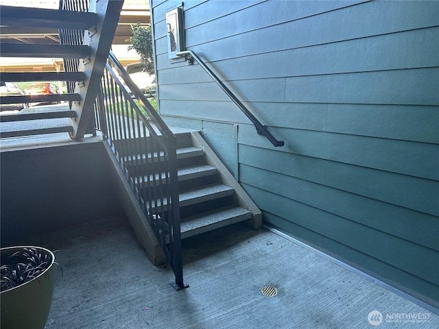 3008 N Narrows Dr Unit B102, Tacoma, WA 98407 - view of stairs