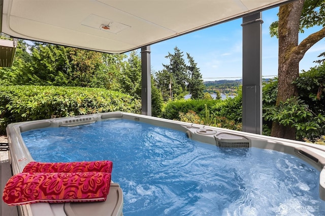 5665 E Mercer Way, Mercer Island, WA 98040 - view of pool featuring a hot tub