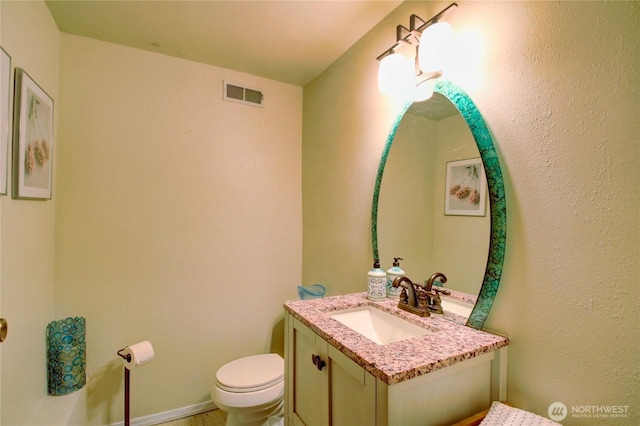 908 185th St SW, Lynnwood, WA 98037 - bathroom with vanity and toilet