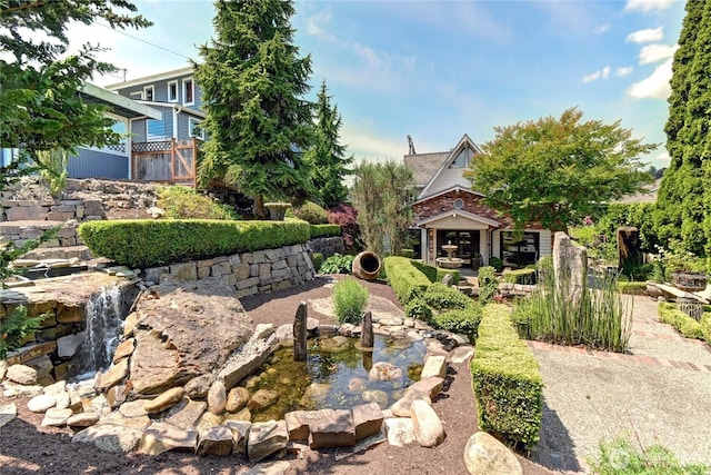 1504 E Lakeshore Dr, Lake Stevens, WA 98258 - view of yard with a small pond