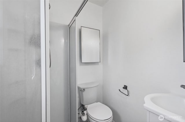 1538 Orchid Ct, Longview, WA 98632 - bathroom with an enclosed shower and vanity