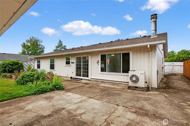 1538 Orchid Ct, Longview, WA 98632 - back of house featuring a patio area