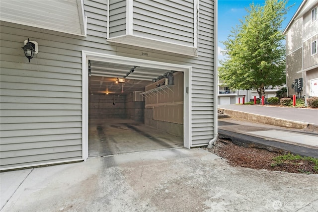 3006 SE 8th St Unit 2120, Renton, WA 98058 - garage featuring driveway