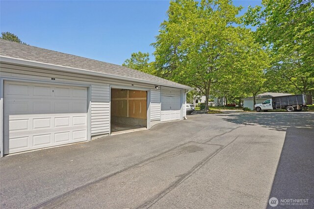 33020 10th Ave SW Unit E204, Federal Way, WA 98023 - view of garage