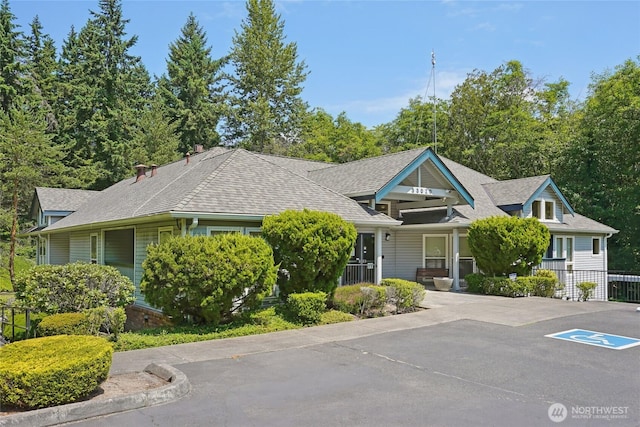 33020 10th Ave SW Unit E204, Federal Way, WA 98023 - view of front of house featuring a shingled roof