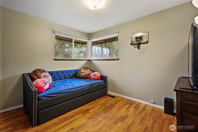 1220 S 313th St, Federal Way, WA 98003 - living area featuring wood finished floors