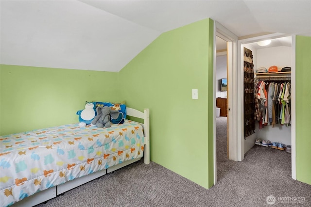 825 Main St, Lynden, WA 98267 - carpeted bedroom with vaulted ceiling and a closet