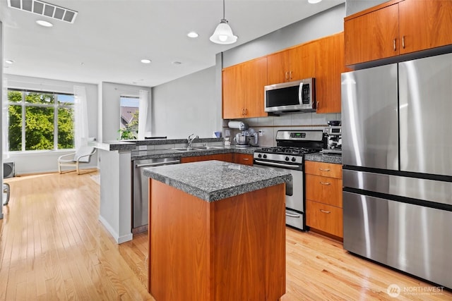 143 Sky Ridge Rd NW Unit 102, Issaquah, WA 98027 - photo 7