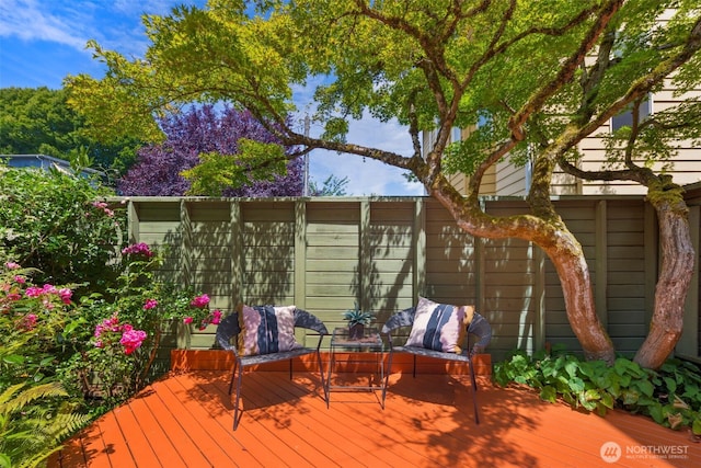 1812 25th Ave Unit C, Seattle, WA 98122 - view of wooden deck