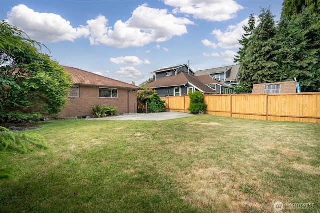 2842 NW 67th St, Seattle, WA 98117 - view of yard with a patio area