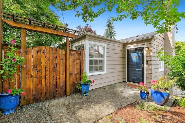 4431 SW Kenyon Pl, Seattle, WA 98136 - entrance to property