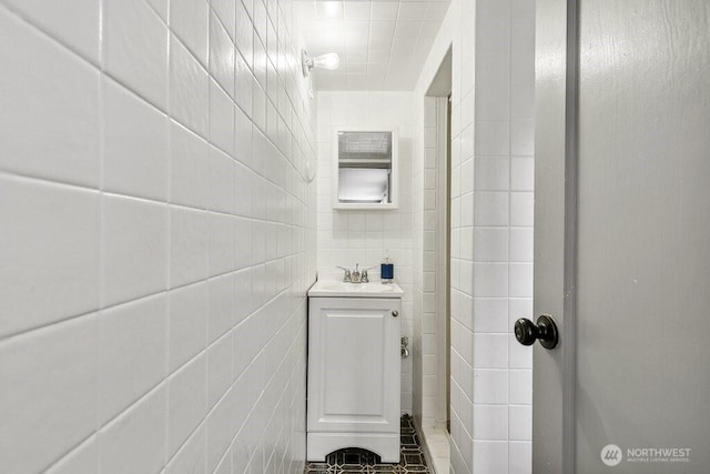 4431 SW Kenyon Pl, Seattle, WA 98136 - bathroom with tile walls and vanity