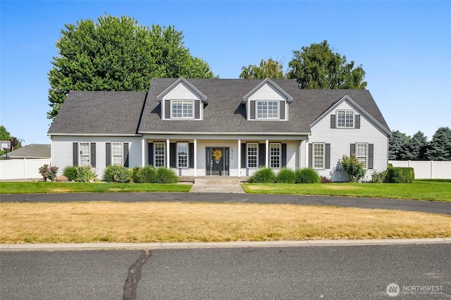 5476 Lorri Ln, Moses Lake, WA 98837 - cape cod-style house with covered porch