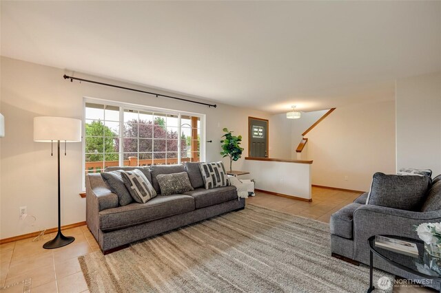 632 97th Ave SE, Lake Stevens, WA 98258 - living area featuring light tile patterned flooring and baseboards
