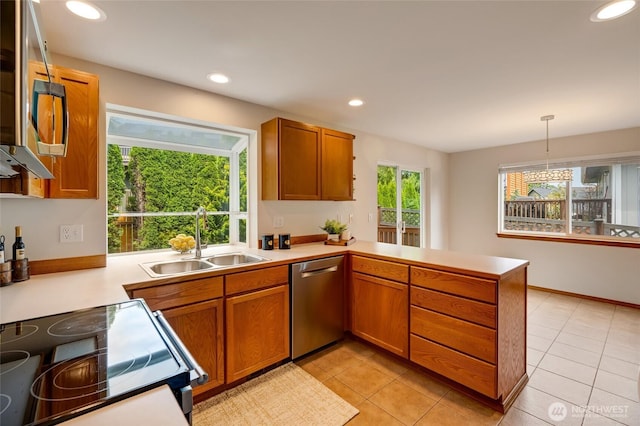632 97th Ave SE, Lake Stevens, WA 98258 - kitchen featuring dishwasher, electric range, a peninsula, light countertops, and recessed lighting