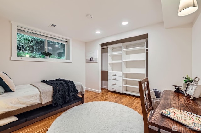 11446 Ohde Ave, Kirkland, WA 98033 - bedroom featuring light wood-style flooring and recessed lighting