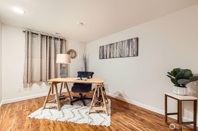 11446 Ohde Ave, Kirkland, WA 98033 - office featuring baseboards and wood finished floors