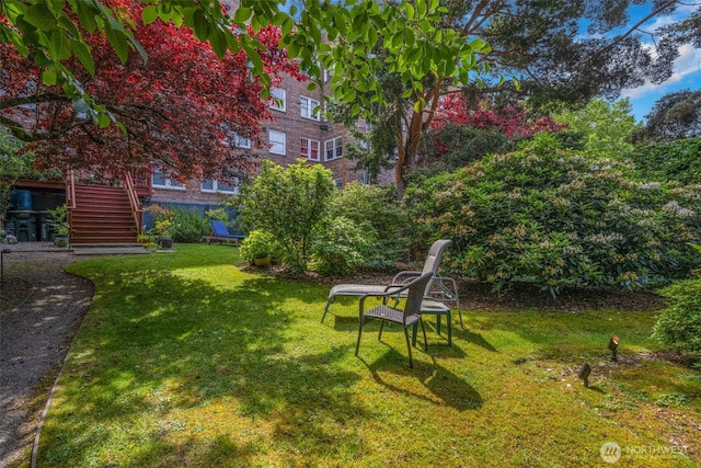 1631 16th Ave Unit 114, Seattle, WA 98122 - view of green lawn with stairway