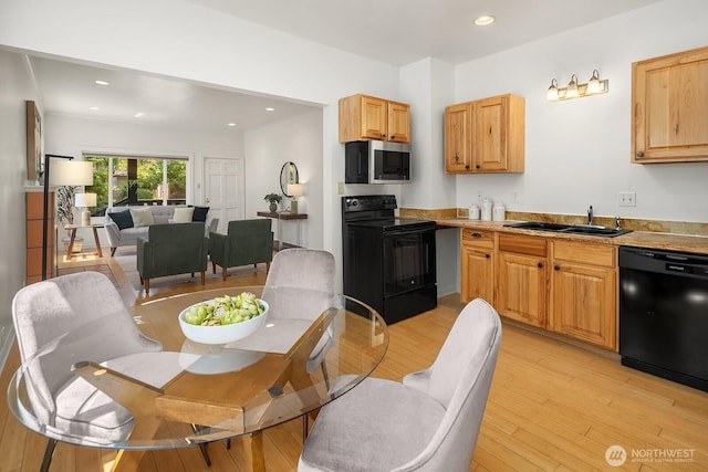 4754 46th Ave NE, Seattle, WA 98105 - dining room with light wood finished floors and recessed lighting