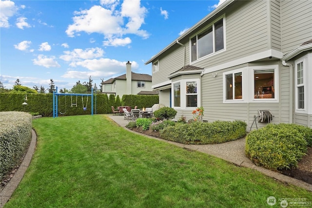 2601 59th St SW, Everett, WA 98203 - view of yard featuring a patio area
