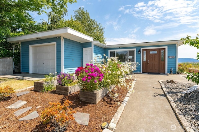 4452 Saltspring Dr, Ferndale, WA 98248 - ranch-style house featuring a garage
