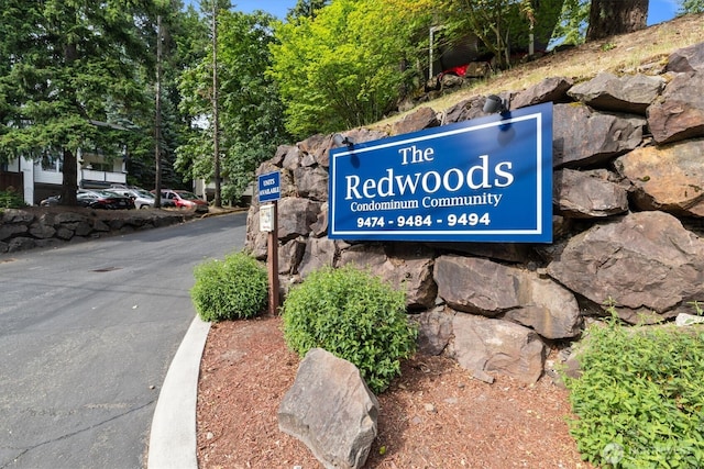 9484 Redmond-Woodinville Rd NE Unit C-205, Redmond, WA 98052 - view of community / neighborhood sign