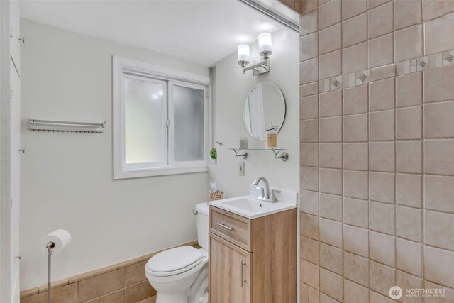 13102 16th Ave SW, Burien, WA 98146 - bathroom featuring vanity and toilet