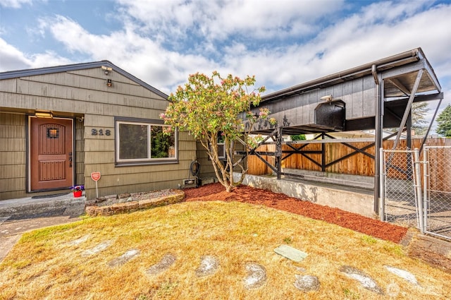 218 125th St S, Tacoma, WA 98444 - view of front of property featuring a gate