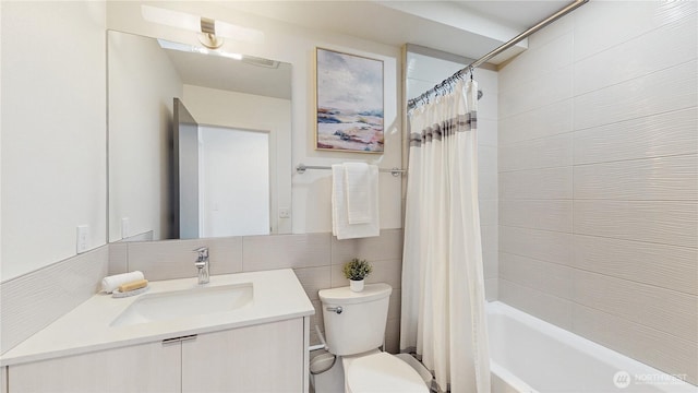 4250 Linden Ave N, Seattle, WA 98103 - full bathroom featuring vanity, tile walls, and shower / bath combo