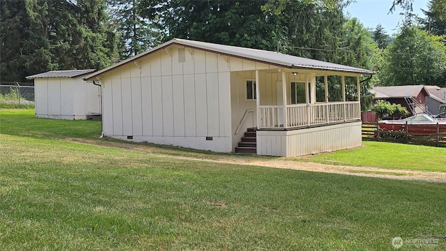 362 Lakeside Dr, Sedro Woolley, WA 98284 - view of front of house with crawl space and covered porch