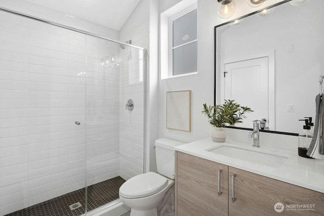 118B 2nd St S, Kirkland, WA 98033 - full bath with vanity and tiled shower