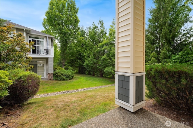 1855 Trossachs Blvd SE Unit 2002, Sammamish, WA 98075 - view of grassy yard