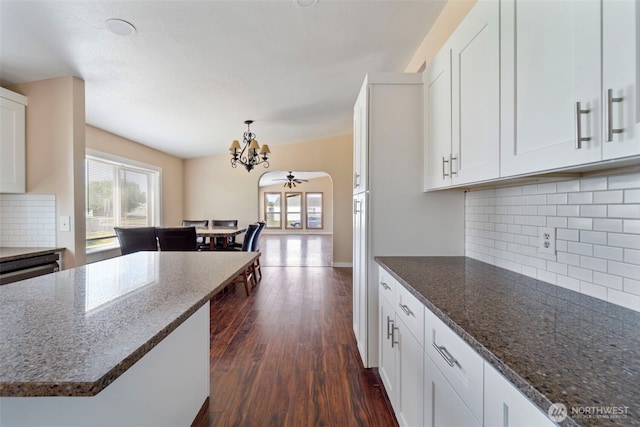 1303 Craig St W, Moses Lake, WA 98837 - kitchen featuring a chandelier, healthy amount of natural light, dark wood-style flooring, and a ceiling fan