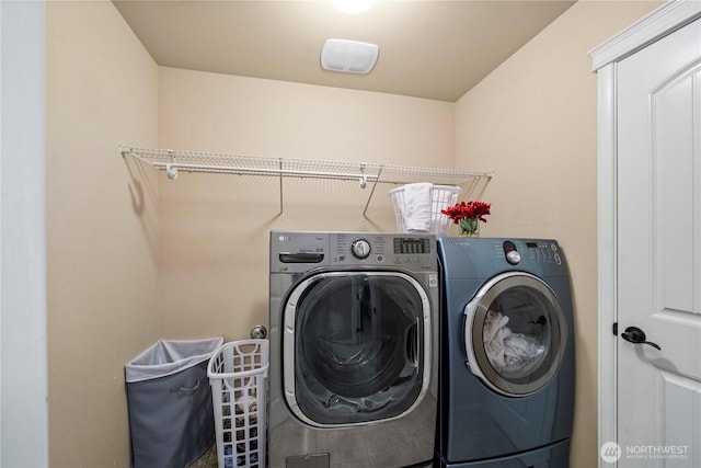 21230 SE 258th Pl, Maple Valley, WA 98038 - laundry area featuring washer and clothes dryer