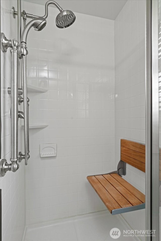 1175 SW Lopez Dr, Oak Harbor, WA 98277 - bathroom featuring a tile shower
