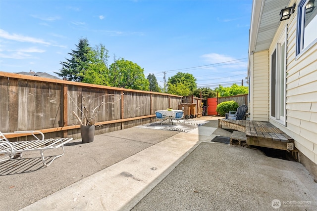 2718 N Alder St, Tacoma, WA 98407 - fenced backyard with a patio