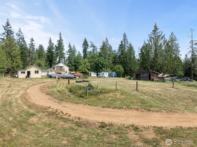 253 Kruger Rd Unit B, Onalaska, WA 98570 - view of yard featuring driveway