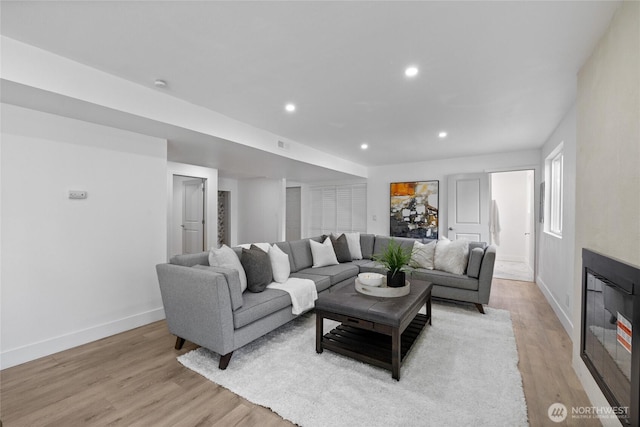 824 SW 301st Pl, Federal Way, WA 98023 - living room featuring light wood-style floors and recessed lighting