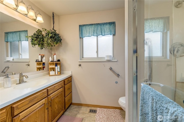 1023 E Maple St, Kent, WA 98030 - full bath featuring vanity and a shower stall
