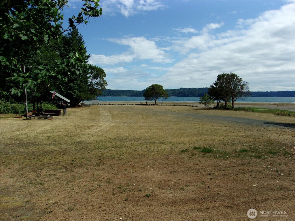 60 King Dr, Brinnon, WA 98320