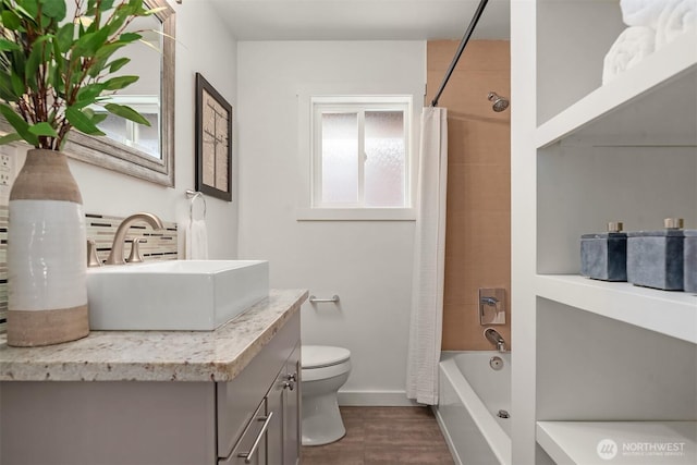 4886 24th Ave S, Seattle, WA 98108 - full bath featuring vanity and shower / bathtub combination with curtain