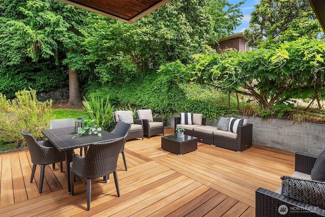 4886 24th Ave S, Seattle, WA 98108 - deck featuring outdoor lounge area and outdoor dining space