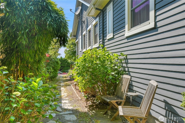 1916 11th Ave W, Seattle, WA 98119 - view of home's exterior