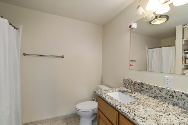 1548 River Rd Unit 301, Longview, WA 98632 - full bath featuring vanity, tile patterned flooring, and a shower with curtain