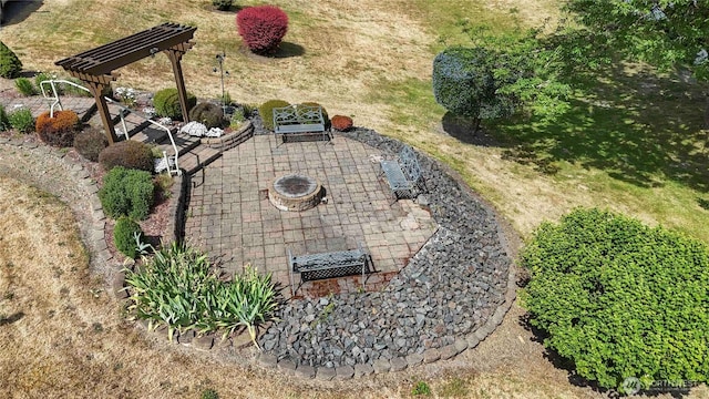 1548 River Rd Unit 301, Longview, WA 98632 - view of yard with a patio